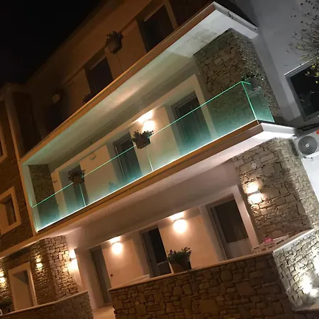 Cilento Victory House
